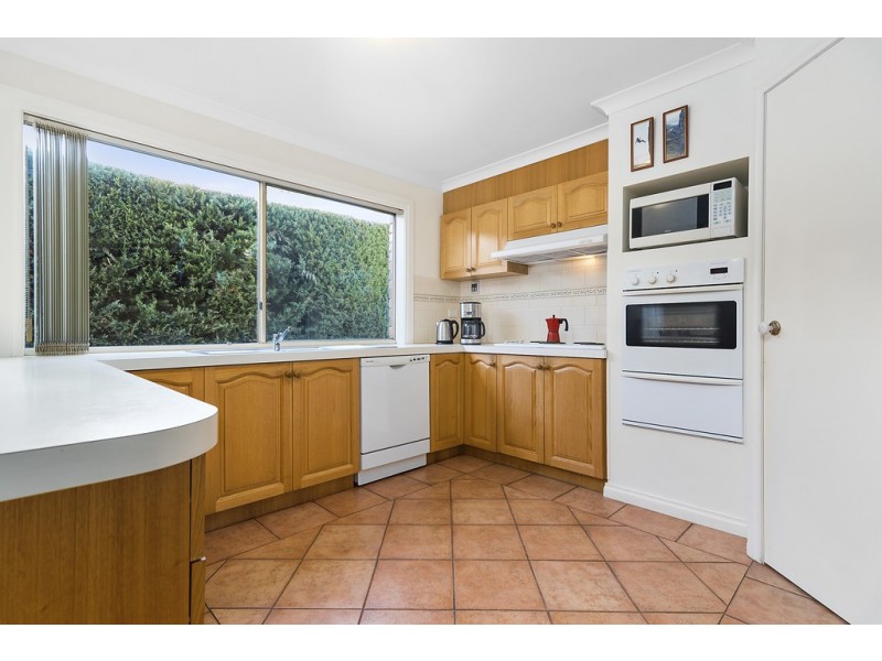2 Christian Street, Woodend VIC 3442