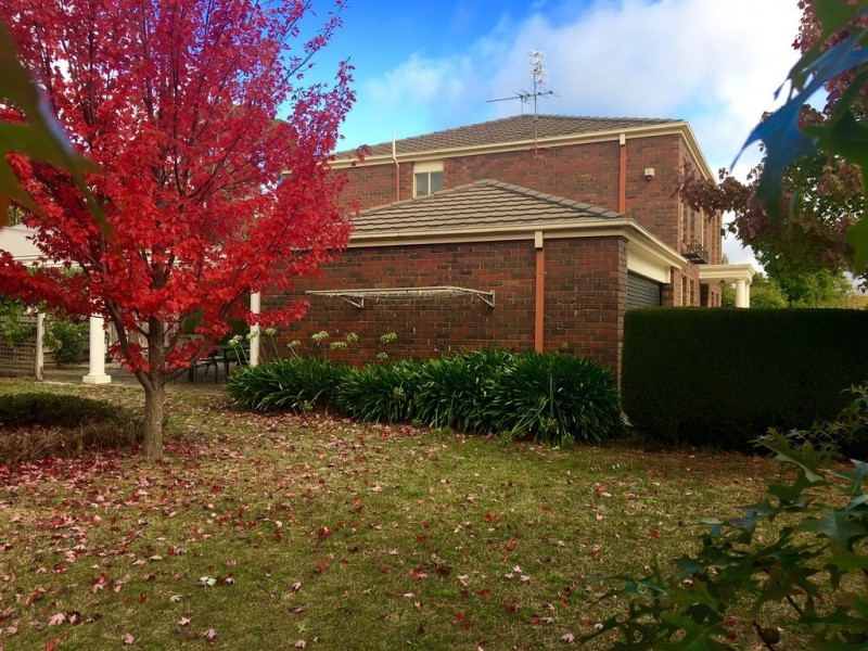 2 Christian Street, Woodend VIC 3442
