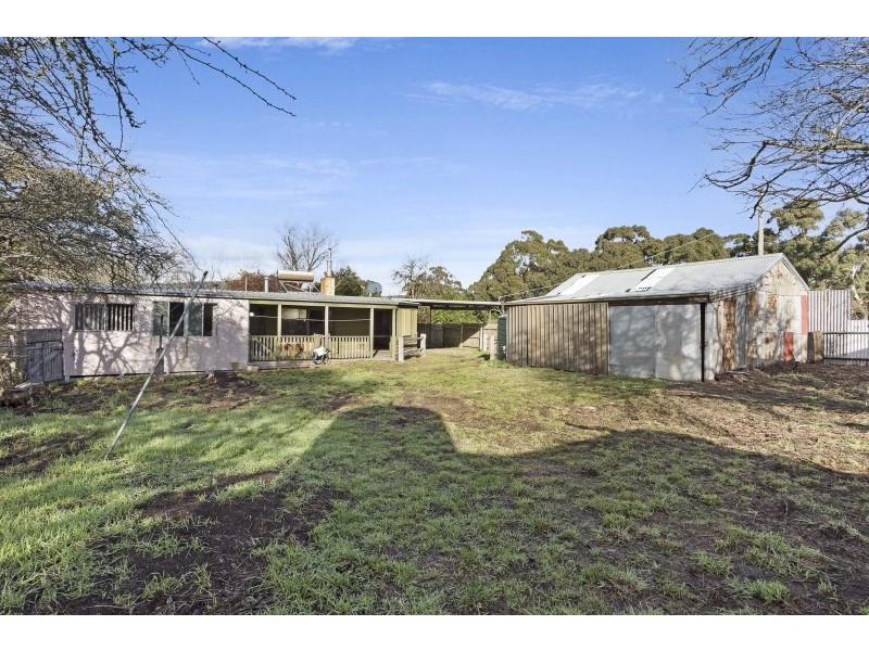 2 GOVERNMENT ROAD, Rochford VIC 3442