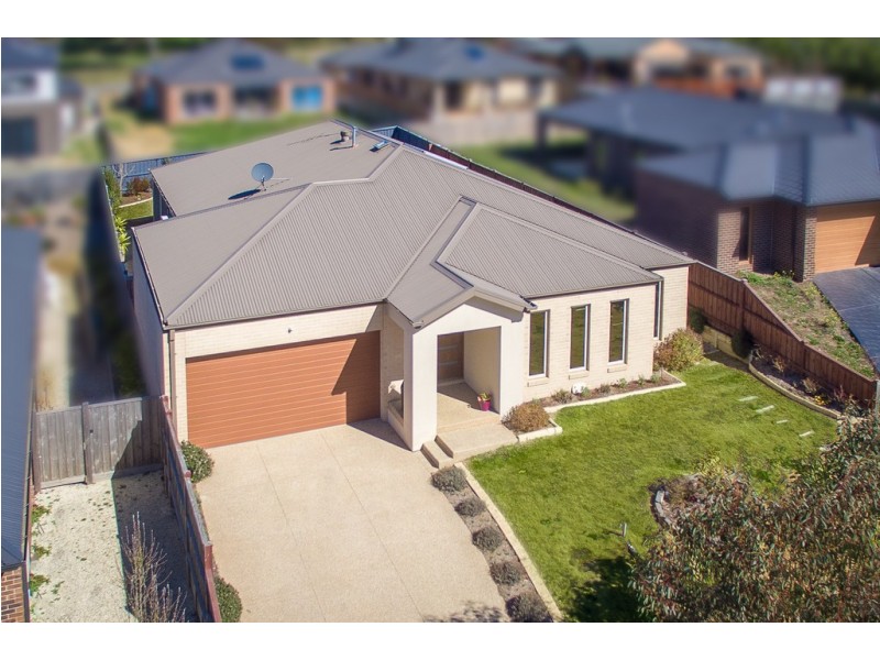 3 Heffernan Court, Woodend VIC 3442