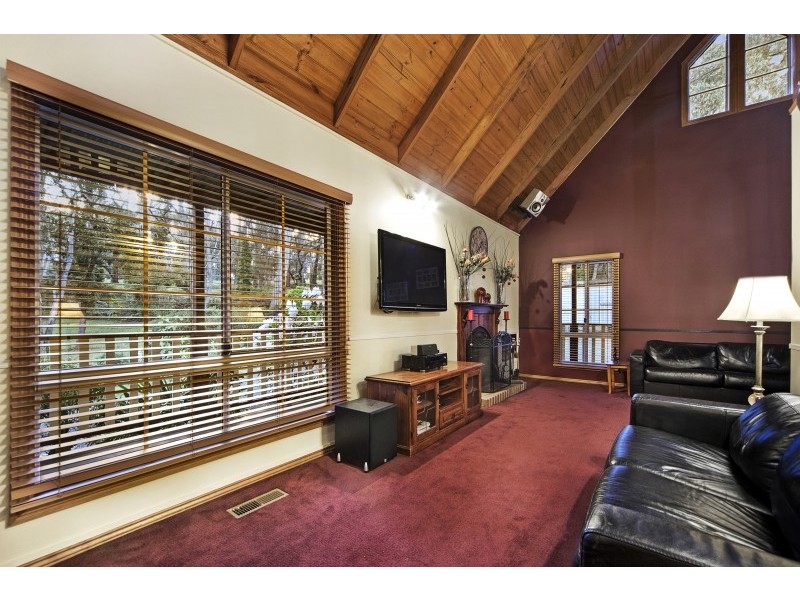 1058 Black Forest Drive, Woodend VIC 3442