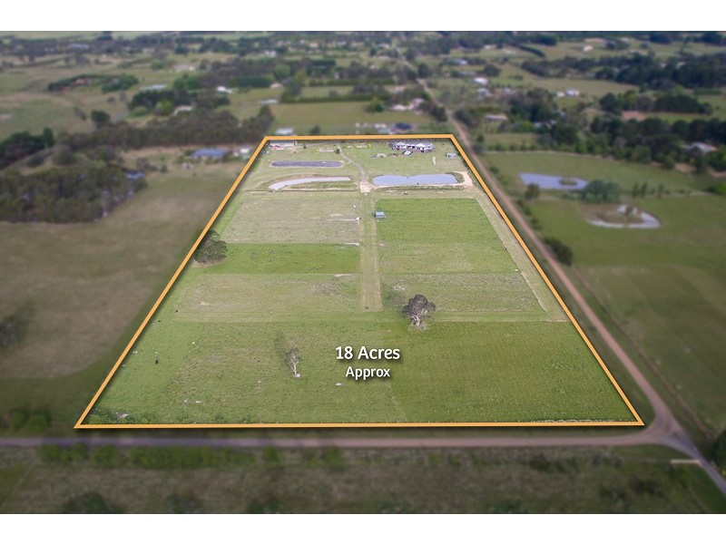 102 Donovans Road, Woodend VIC 3442