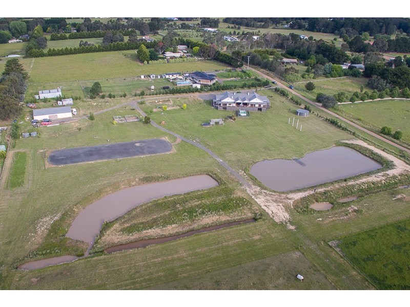 102 Donovans Road, Woodend VIC 3442