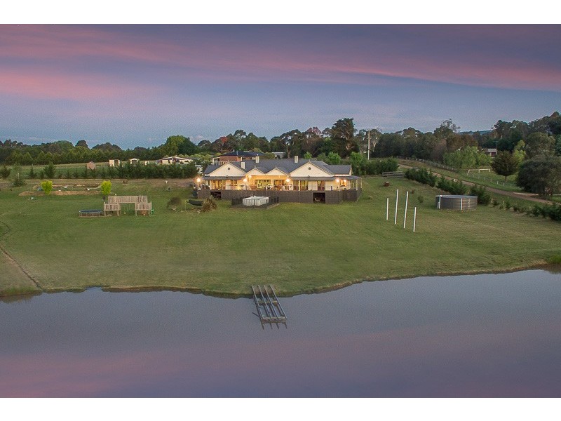 102 Donovans Road, Woodend VIC 3442