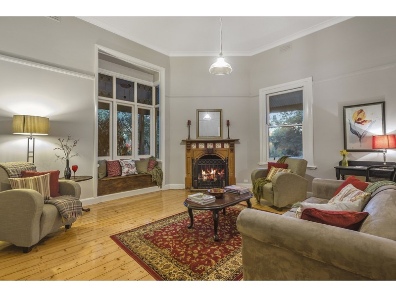 7 Noonan Grove, Woodend VIC 3442