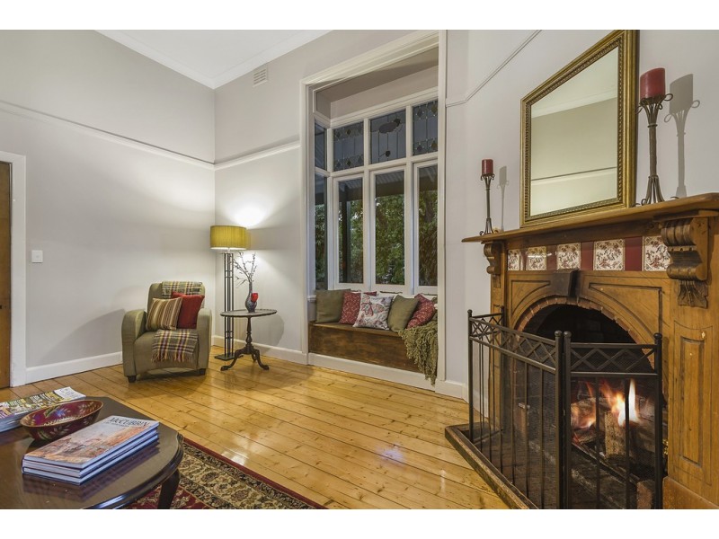 7 Noonan Grove, Woodend VIC 3442