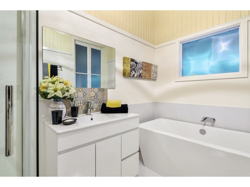 7 Noonan Grove, Woodend VIC 3442