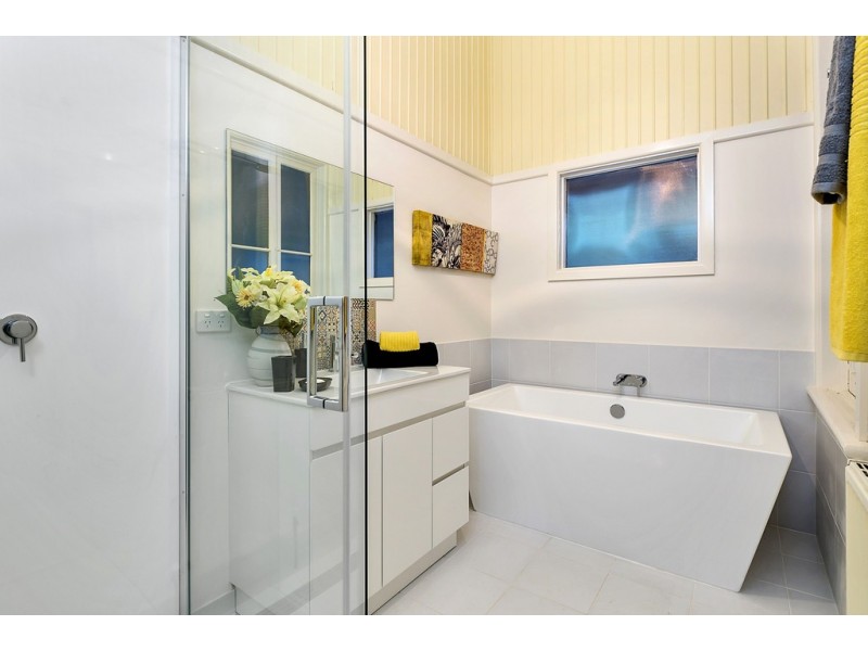 7 Noonan Grove, Woodend VIC 3442