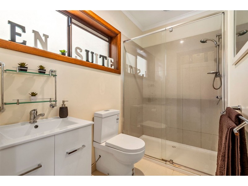 27 Yalonga Road, Woodend VIC 3442