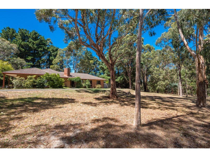 27 Yalonga Road, Woodend VIC 3442