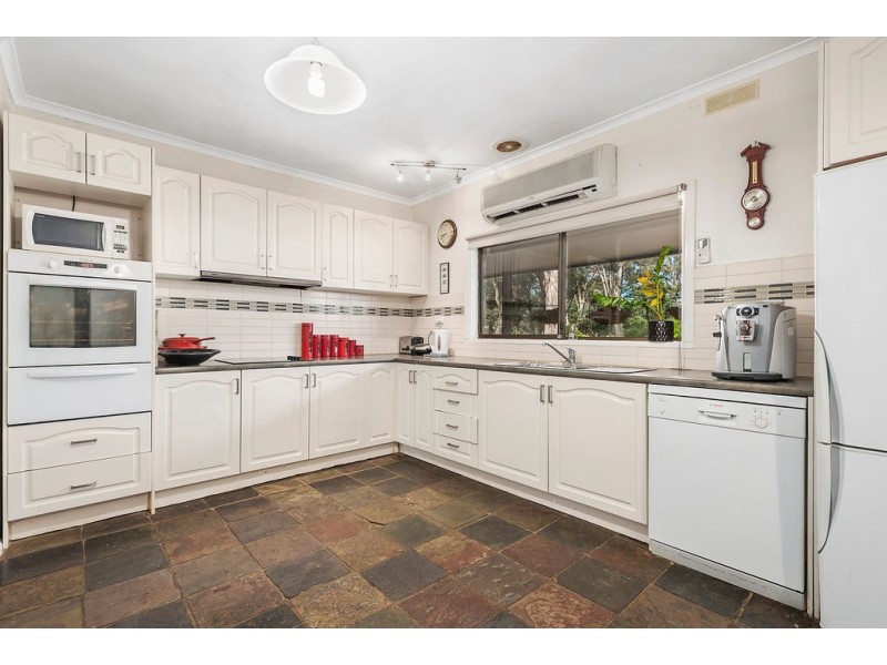 31 Bawden Road, Woodend VIC 3442