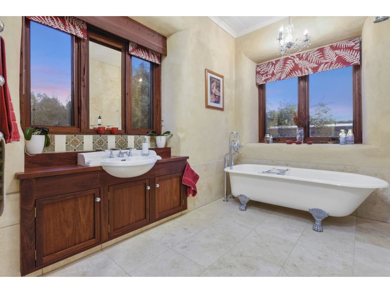 29 Marsella Court, Woodend VIC 3442