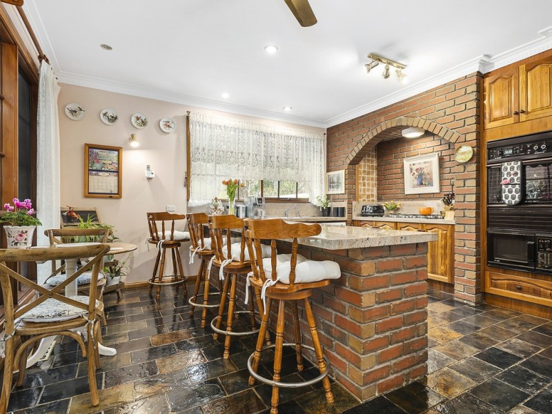9 Timber Lane, Woodend VIC 3442