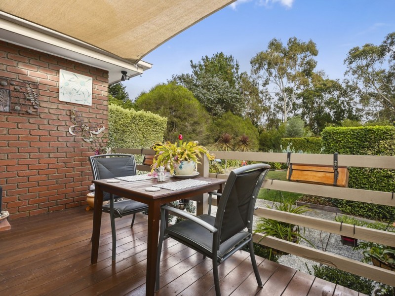 9 Timber Lane, Woodend VIC 3442