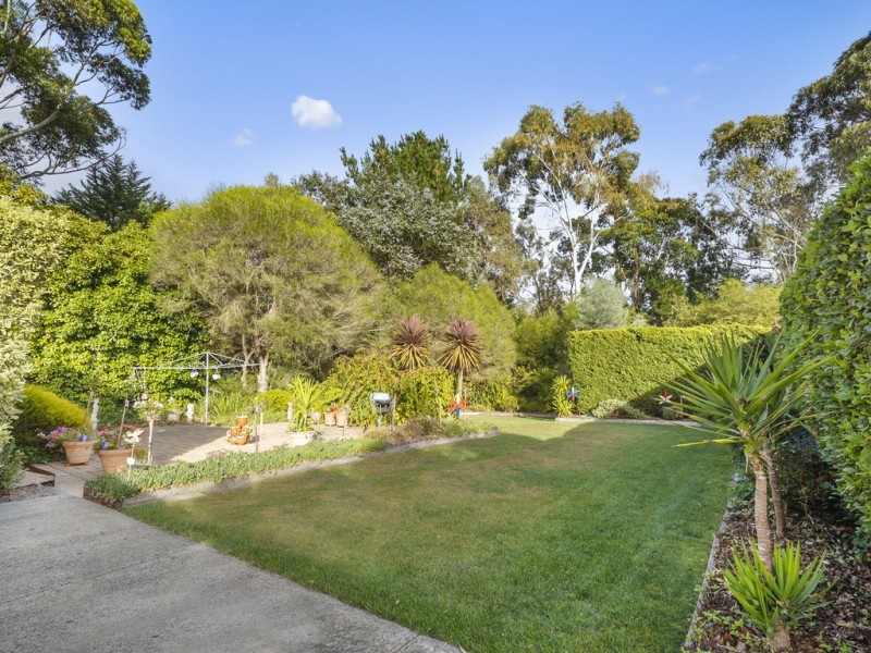 9 Timber Lane, Woodend VIC 3442