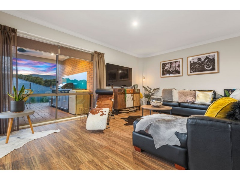 35 Washington Lane, Woodend VIC 3442
