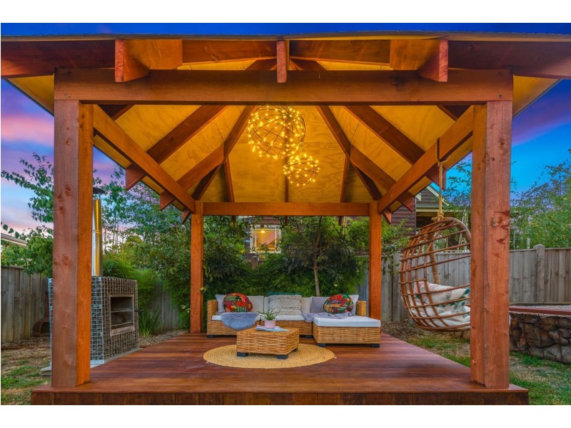 35 Washington Lane, Woodend VIC 3442