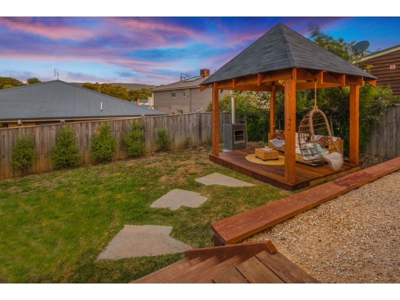 35 Washington Lane, Woodend VIC 3442