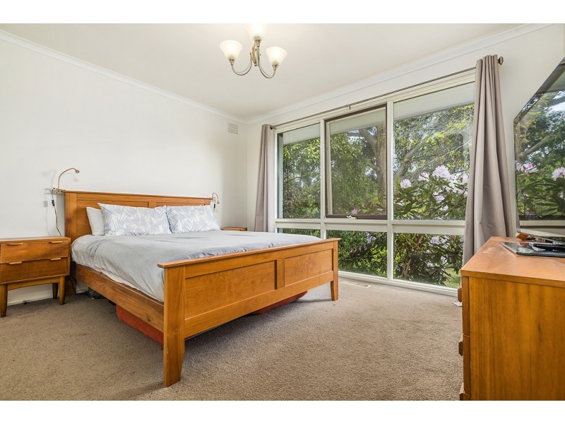9 Noonan Grove, Woodend VIC 3442
