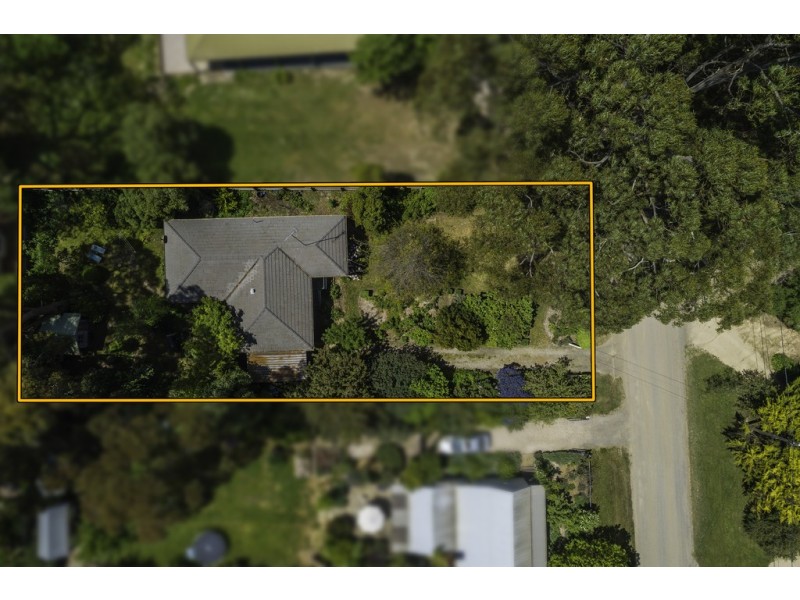 9 Noonan Grove, Woodend VIC 3442