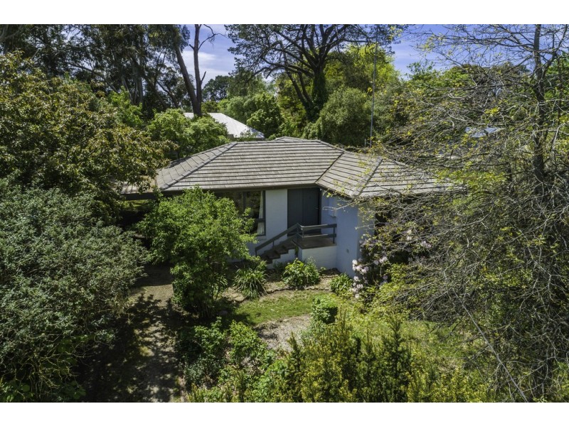 9 Noonan Grove, Woodend VIC 3442