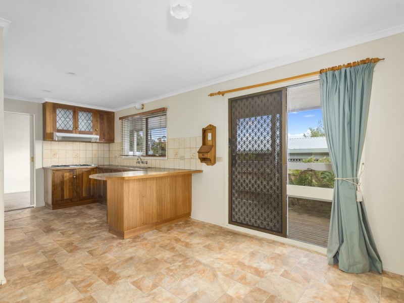 9 Anne Road, Woodend VIC 3442