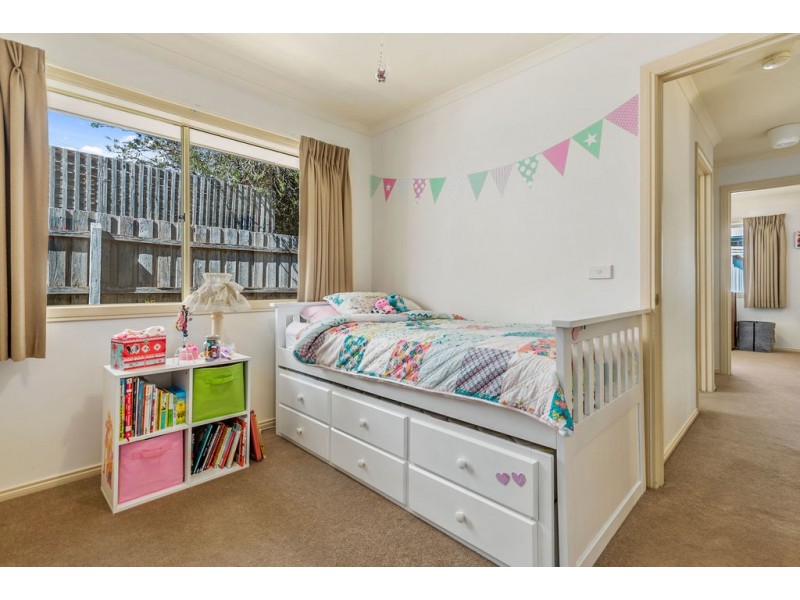 15 Stuart Drive, Woodend VIC 3442