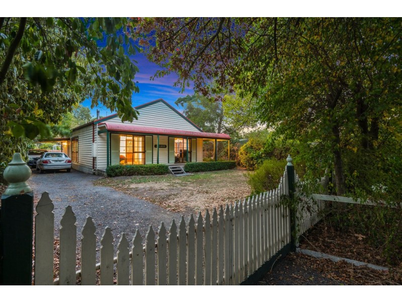 9A Collier Street, Woodend VIC 3442
