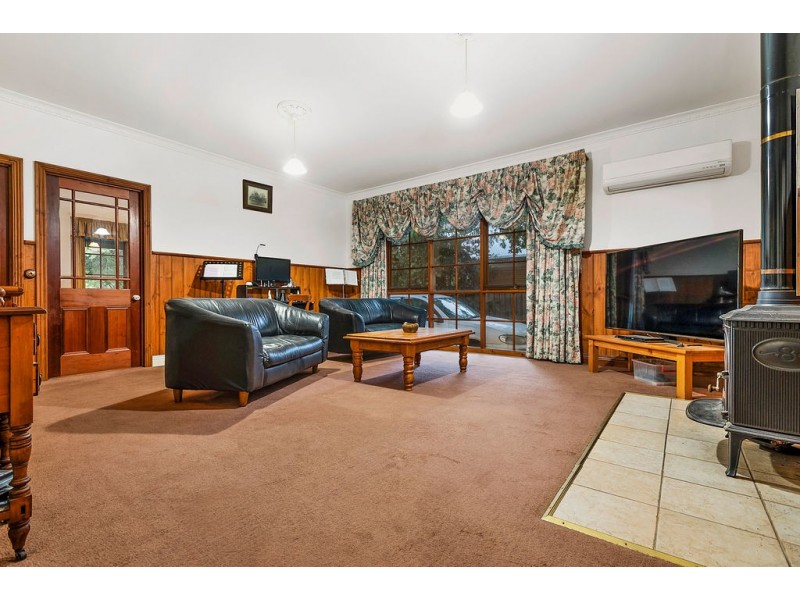 9A Collier Street, Woodend VIC 3442