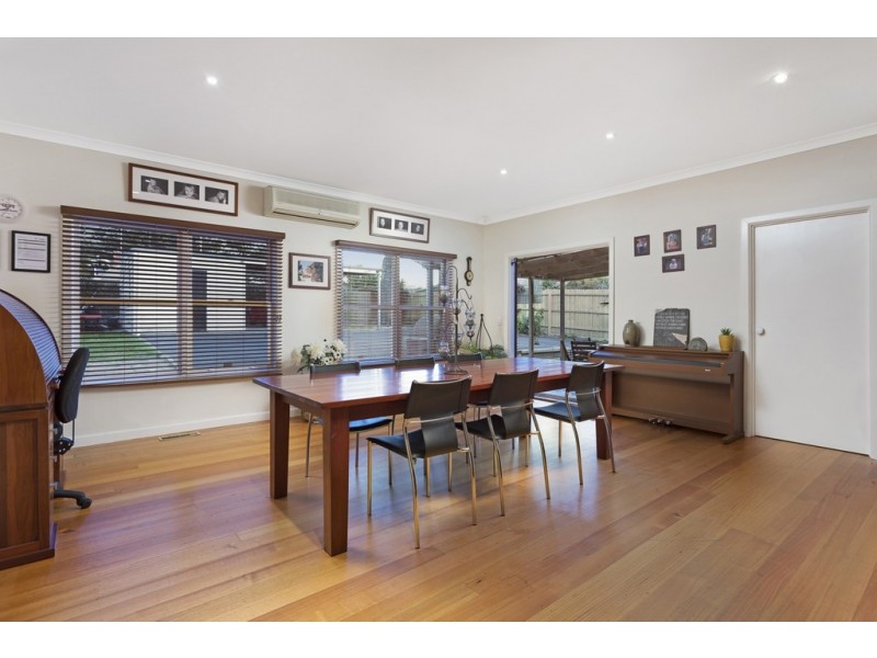 50 Urquhart Street, Woodend VIC 3442