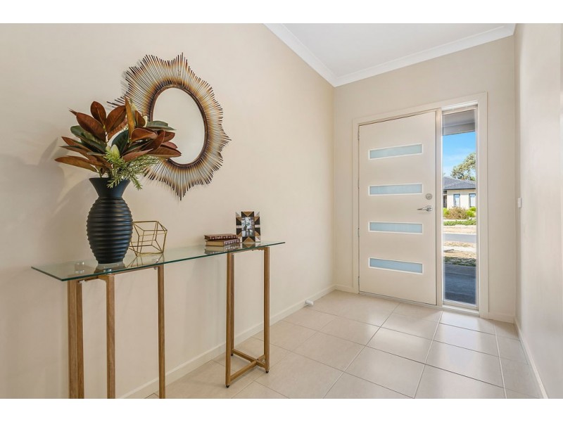 42 Tree Change Way, Woodend VIC 3442