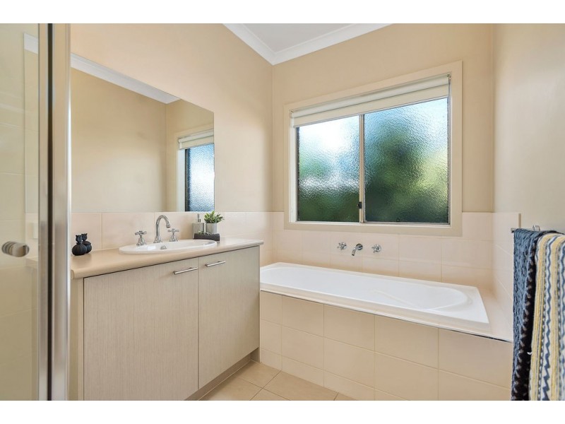 42 Tree Change Way, Woodend VIC 3442