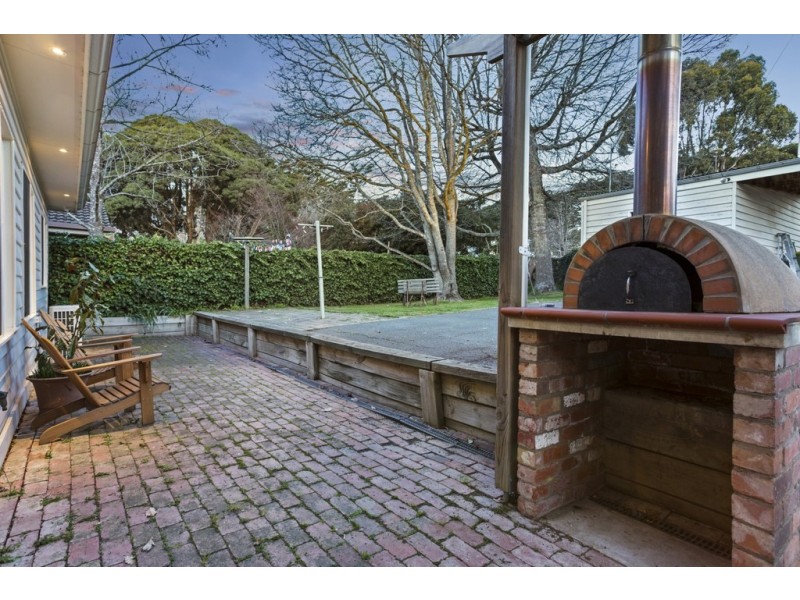 50 Urquhart Street, Woodend VIC 3442