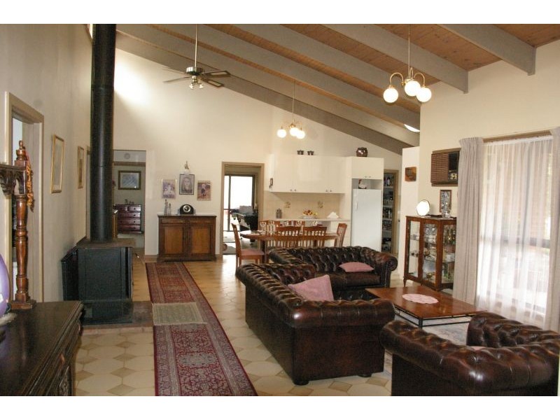 1074 Northern Highway, Heathcote VIC 3523