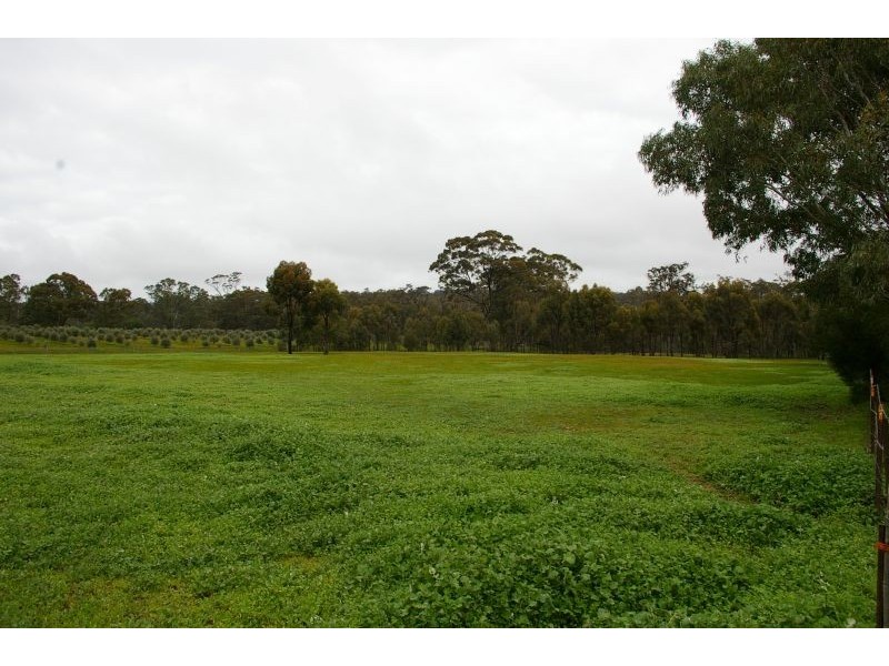 1074 Northern Highway, Heathcote VIC 3523