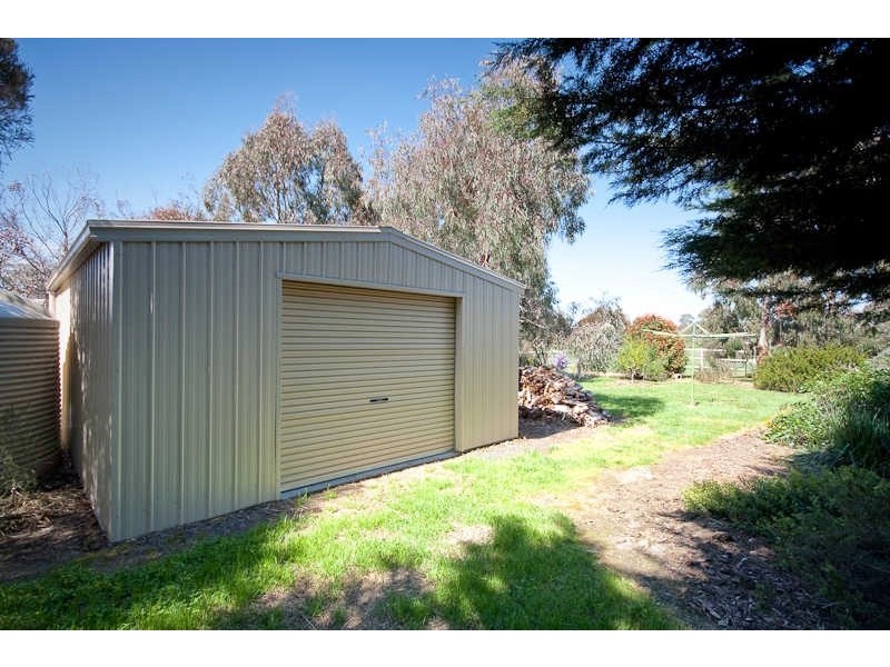 48 FAIRBAIRN PLACE, Kyneton VIC 3444