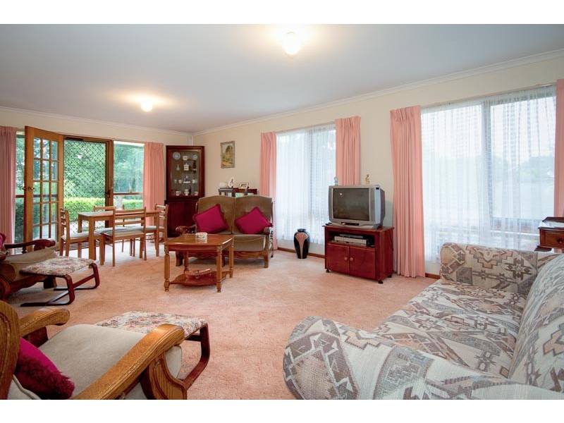 6 Arnold Court, Woodend VIC 3442