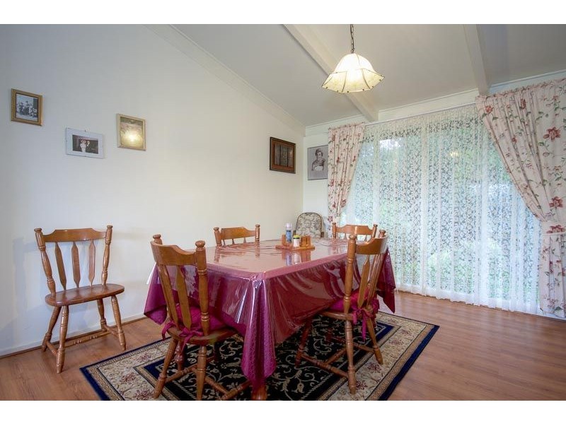 6 Arnold Court, Woodend VIC 3442