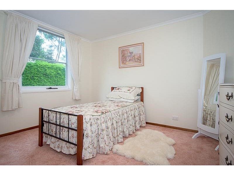 6 Arnold Court, Woodend VIC 3442