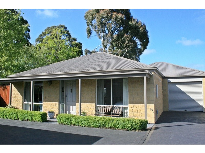 Unit 5 – 16 Corinella Road, Woodend VIC 3442