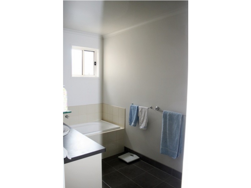 Unit 5 – 16 Corinella Road, Woodend VIC 3442