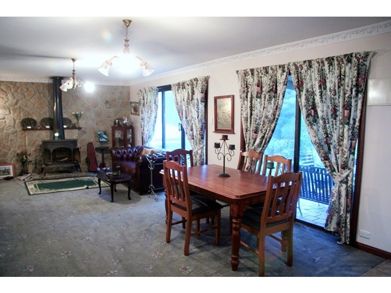 1362 ROMSEY ROAD, Woodend VIC 3442