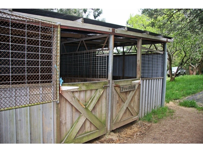 1362 ROMSEY ROAD, Woodend VIC 3442