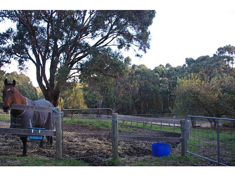 1362 ROMSEY ROAD, Woodend VIC 3442