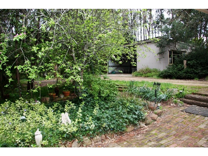 1362 ROMSEY ROAD, Woodend VIC 3442