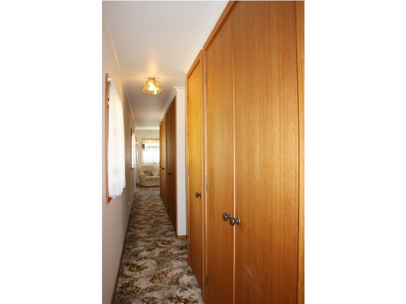 185 Mahoneys Road, Woodend VIC 3442