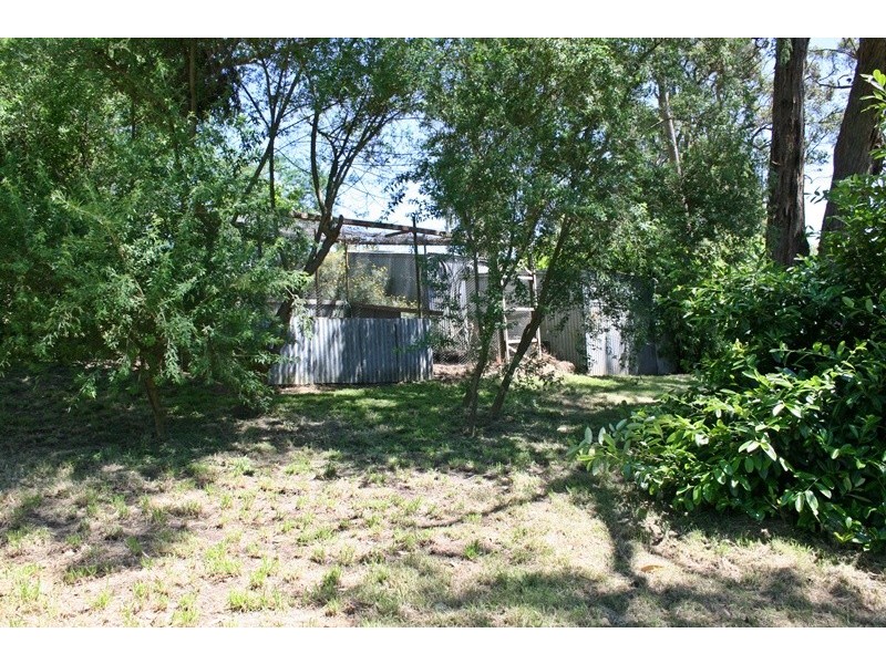 185 Mahoneys Road, Woodend VIC 3442