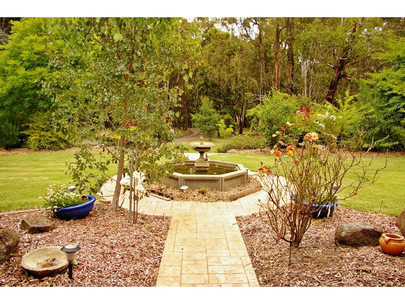 157 Slatey Creek Road, Woodend VIC 3442