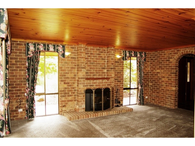 157 Slatey Creek Road, Woodend VIC 3442