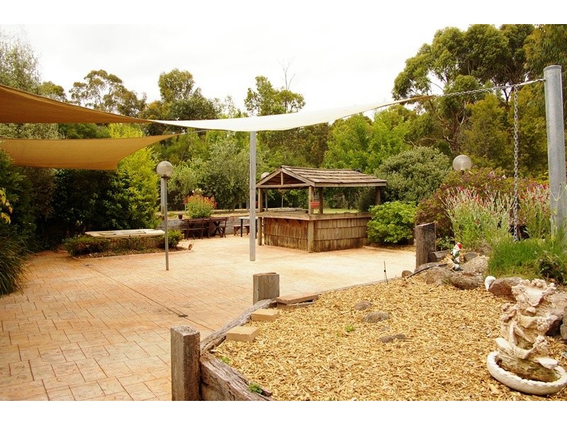 157 Slatey Creek Road, Woodend VIC 3442